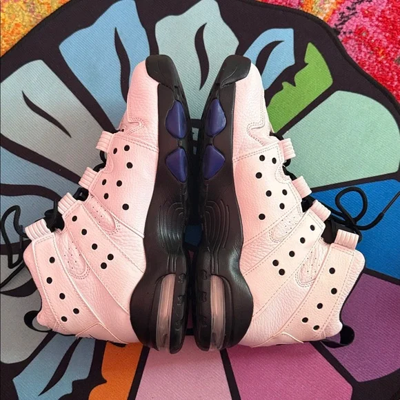 Nike Men’s White & Black High-Top Sneakers no scratches nor scuffs - Picture 3 of 6